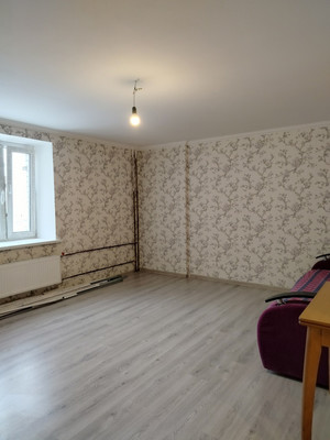 Продам трехкомнатную (3-комн.) квартиру, Садовый пер, 2к2, Рощино гп