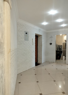 Продам трехкомнатную (3-комн.) квартиру, Садовый пер, 2к2, Рощино гп