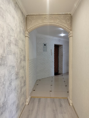 Продам трехкомнатную (3-комн.) квартиру, Садовый пер, 2к2, Рощино гп