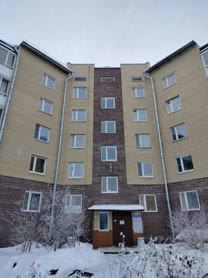 Продам трехкомнатную (3-комн.) квартиру, Садовый пер, 2к2, Рощино гп