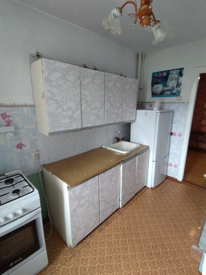 Продам двухкомнатную (2-комн.) квартиру, Паровозная ул, 80, Ишим г