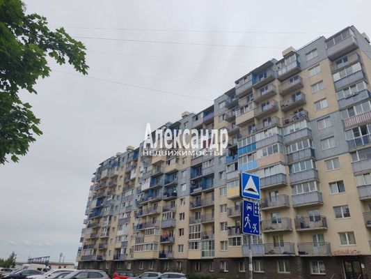Продам однокомнатную (1-комн.) квартиру, Школьная ул, 6к1, Бугры п