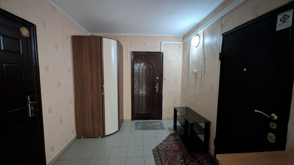 Продам трехкомнатную (3-комн.) квартиру, Бородина ул, 13/1, Иркутск г