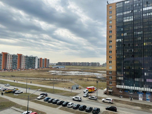 Продам однокомнатную (1-комн.) квартиру, Воронцовский б-р, 14к1, Мурино п
