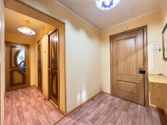 Продам трехкомнатную (3-комн.) квартиру, Кулиева пр-кт, 17, Нальчик г