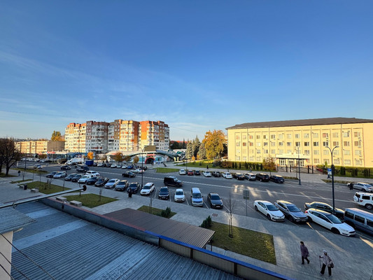 Продам трехкомнатную (3-комн.) квартиру, Кулиева пр-кт, 17, Нальчик г