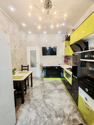 Продам двухкомнатную (2-комн.) квартиру, Всеволода Боброва ул, 25, Сестрорецк г