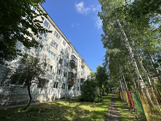 Продам двухкомнатную (2-комн.) квартиру, Загородная (Голиковка р-н) ул, 24, Петрозаводск г