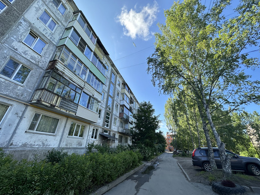Продам двухкомнатную (2-комн.) квартиру, Загородная (Голиковка р-н) ул, 24, Петрозаводск г