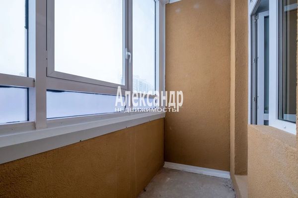 Продам однокомнатную (1-комн.) квартиру, Ручьевский пр-кт, 17к1, Мурино п