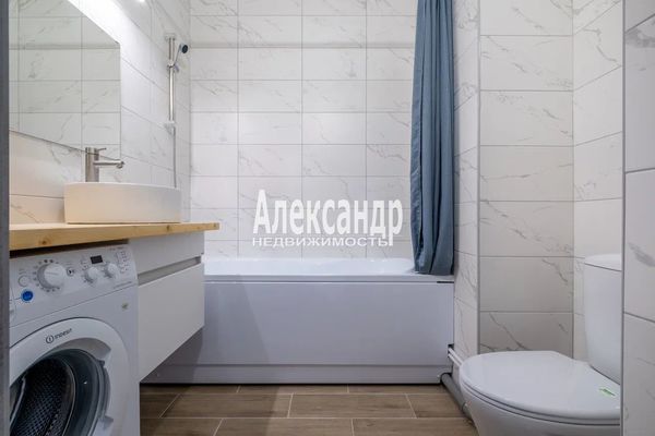 Продам однокомнатную (1-комн.) квартиру, Ручьевский пр-кт, 17к1, Мурино п