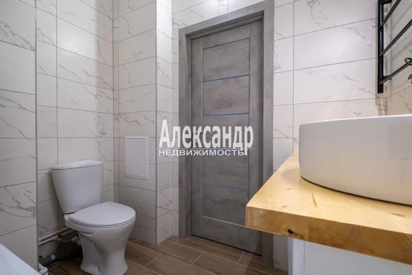 Продам однокомнатную (1-комн.) квартиру, Ручьевский пр-кт, 17к1, Мурино п
