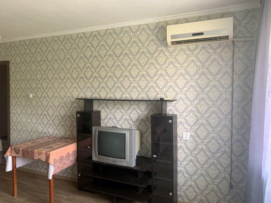 Продам трехкомнатную (3-комн.) квартиру, Симферопольская ул, 26, Краснодар г