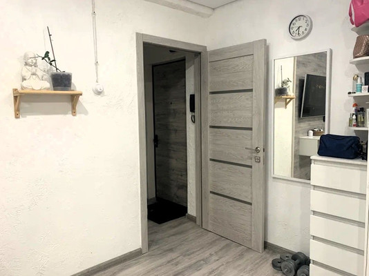 Продам двухкомнатную (2-комн.) квартиру, Приозерная ул, 13, Краснодар г