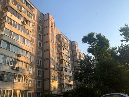 Продам двухкомнатную (2-комн.) квартиру, Приозерная ул, 13, Краснодар г