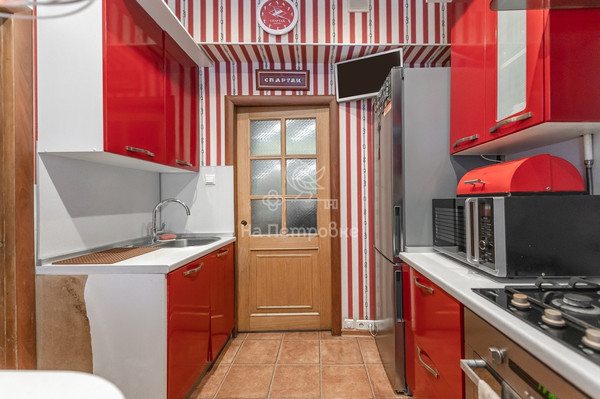 Продам трехкомнатную (3-комн.) квартиру, Павла Андреева ул, 28к6, Москва г
