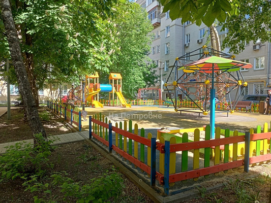 Продам трехкомнатную (3-комн.) квартиру, Павла Андреева ул, 28к6, Москва г