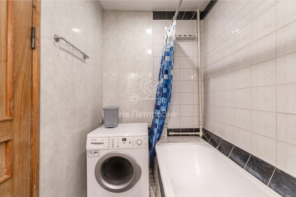 Продам трехкомнатную (3-комн.) квартиру, Павла Андреева ул, 28к6, Москва г