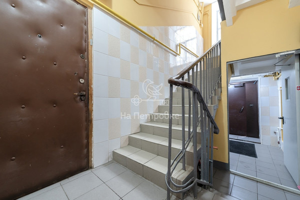 Продам трехкомнатную (3-комн.) квартиру, Павла Андреева ул, 28к6, Москва г