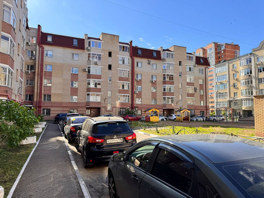 Продам двухкомнатную (2-комн.) квартиру, Меридианная ул, 3, Казань г