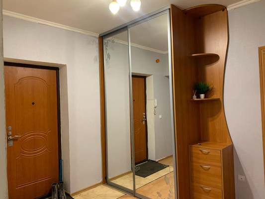Продам двухкомнатную (2-комн.) квартиру, Чистопольская ул, 66, Казань г