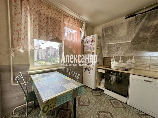 Продам трехкомнатную (3-комн.) квартиру, Приморский пр-кт, 151, Санкт-Петербург г
