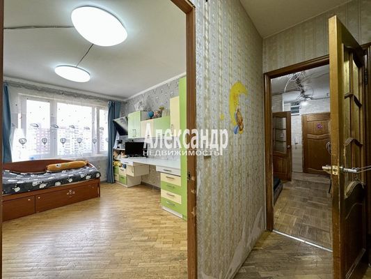 Продам трехкомнатную (3-комн.) квартиру, Приморский пр-кт, 151, Санкт-Петербург г