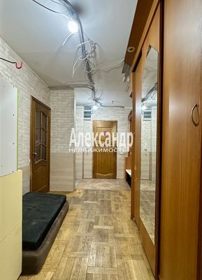 Продам трехкомнатную (3-комн.) квартиру, Приморский пр-кт, 151, Санкт-Петербург г