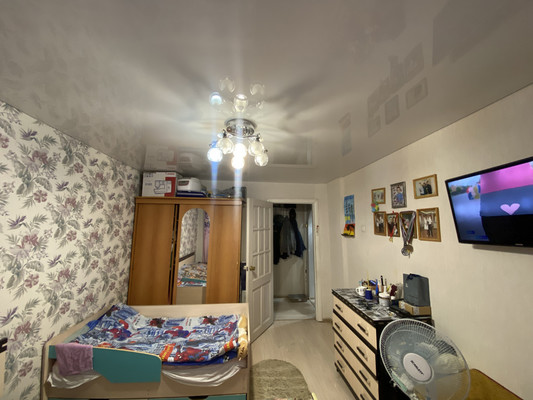 Продам трехкомнатную (3-комн.) квартиру, Дзержинского ул, 14, Воткинск г