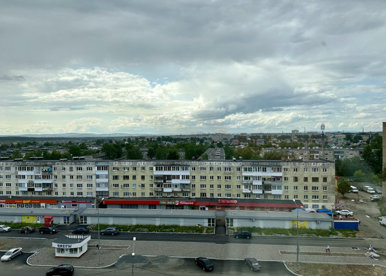 Продам многокомнатную квартиру, Зари ул, 107, Нижний Тагил г