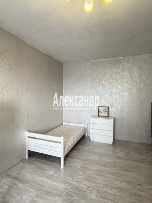 Продам однокомнатную (1-комн.) квартиру, Вербная ул, 18к1, Санкт-Петербург г