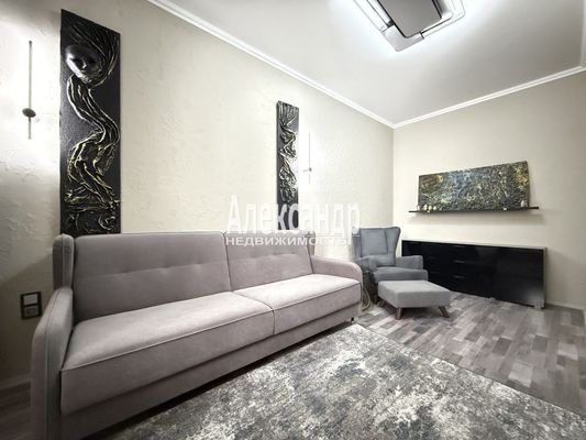 Продам однокомнатную (1-комн.) квартиру, Героев пр-кт, 18, Санкт-Петербург г