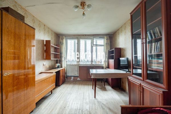 Продам трехкомнатную (3-комн.) квартиру, Белы Куна ул, 2к1, Санкт-Петербург г