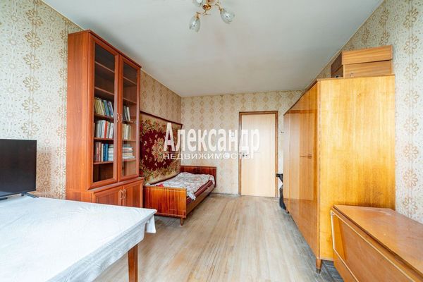 Продам трехкомнатную (3-комн.) квартиру, Белы Куна ул, 2к1, Санкт-Петербург г