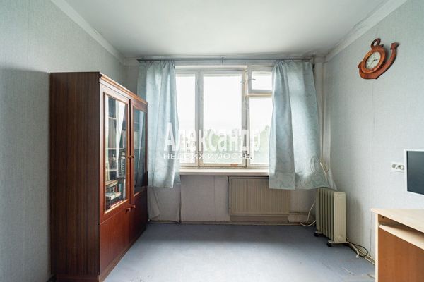 Продам трехкомнатную (3-комн.) квартиру, Белы Куна ул, 2к1, Санкт-Петербург г