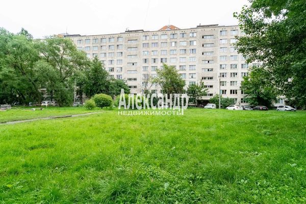Продам трехкомнатную (3-комн.) квартиру, Белы Куна ул, 2к1, Санкт-Петербург г