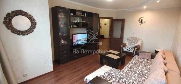 Продам трехкомнатную (3-комн.) квартиру, 69, Павлино д