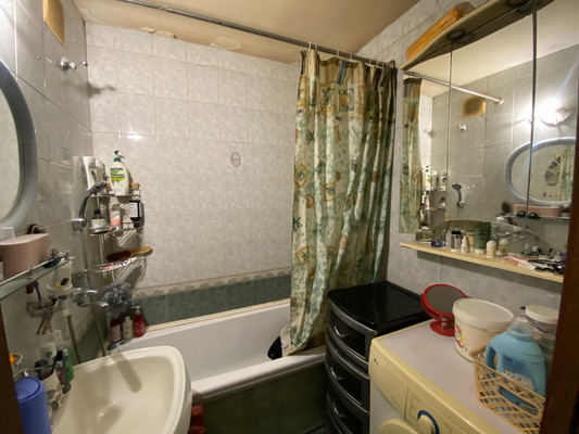 Продам трехкомнатную (3-комн.) квартиру, Марьинский Парк ул, 13, Москва г