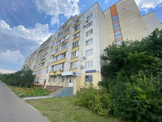 Продам трехкомнатную (3-комн.) квартиру, Марьинский Парк ул, 13, Москва г