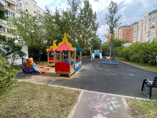 Продам трехкомнатную (3-комн.) квартиру, Марьинский Парк ул, 13, Москва г