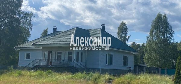 Продам дом, Новинка п, 113 км от города