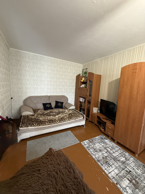 Продам двухкомнатную (2-комн.) квартиру, Космонавтов ул, 8, Казань г