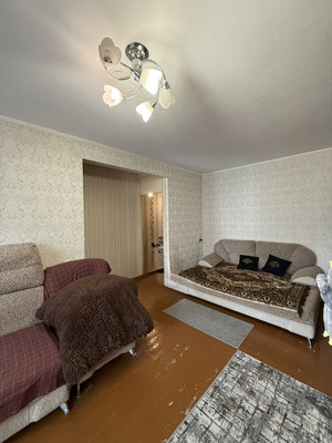 Продам двухкомнатную (2-комн.) квартиру, Космонавтов ул, 8, Казань г