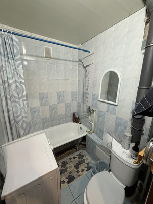 Продам двухкомнатную (2-комн.) квартиру, Космонавтов ул, 8, Казань г