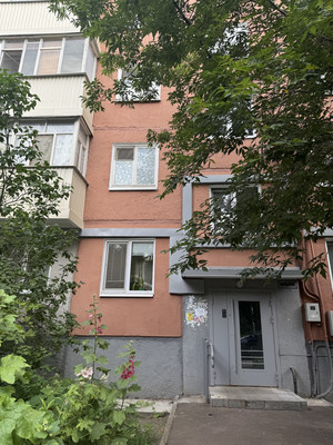 Продам двухкомнатную (2-комн.) квартиру, Космонавтов ул, 8, Казань г