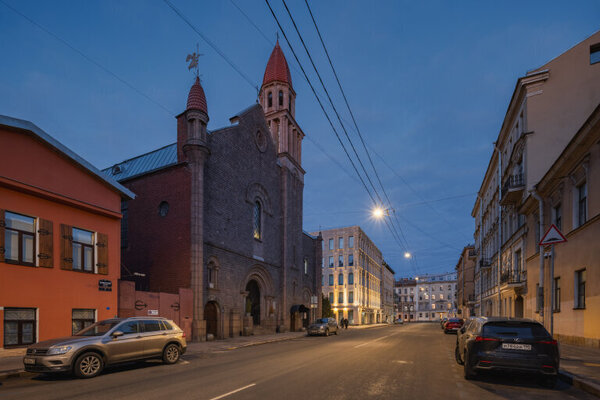 Продам многокомнатную квартиру, Ковенский пер, 5, Санкт-Петербург г