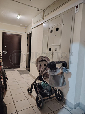 Продам однокомнатную (1-комн.) квартиру, Севастопольский пр-кт, 18, Москва г