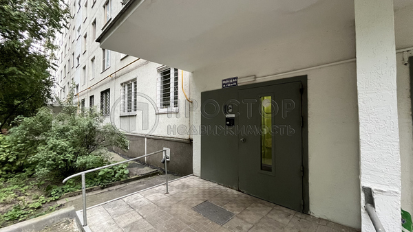 Продам трехкомнатную (3-комн.) квартиру, Востряковский проезд, 21к2, Москва г