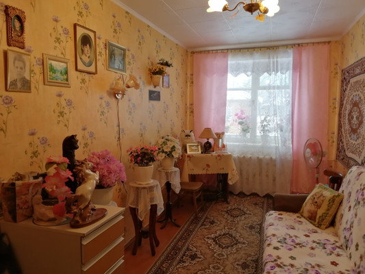 Продам трехкомнатную (3-комн.) квартиру, Депутатская ул, 11, Купанское с