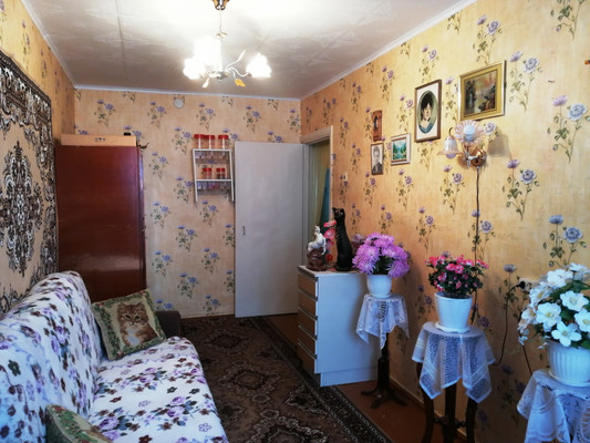 Продам трехкомнатную (3-комн.) квартиру, Депутатская ул, 11, Купанское с